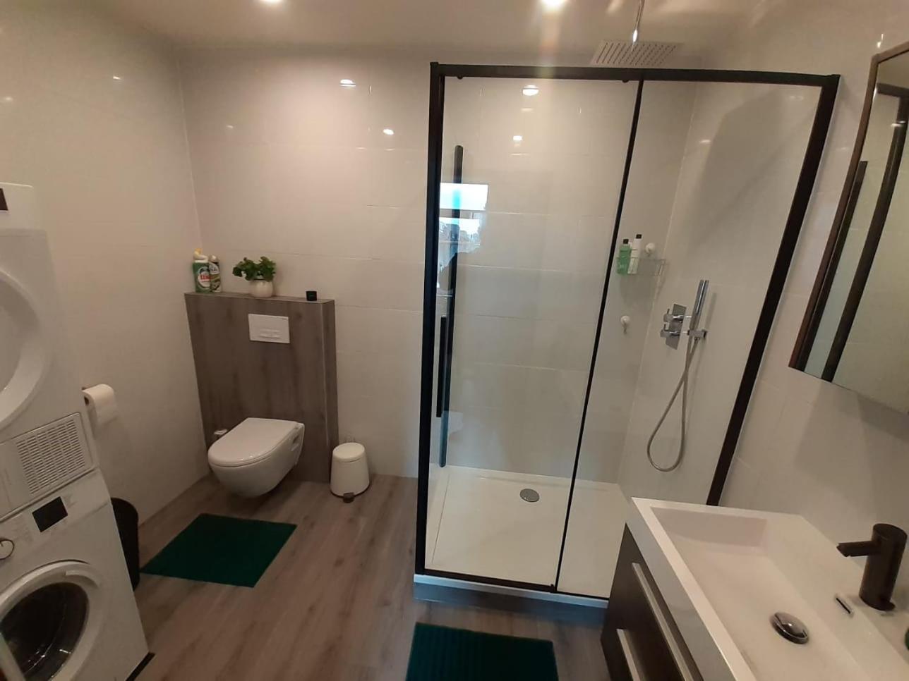 Appartement Deluxe Tilburg Luaran gambar